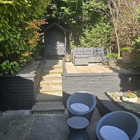Shakespeare'S Nest Apartment Prescot Exterior photo